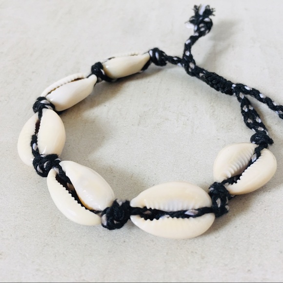 BOHO Shell Bracelet - Picture 3 of 6